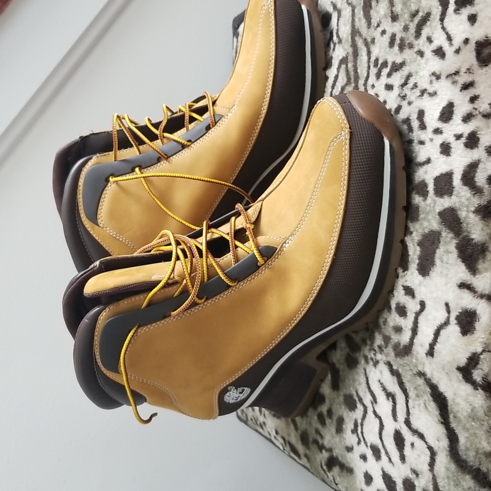 Timberland Women's Leather Waterproof Ankle Boots